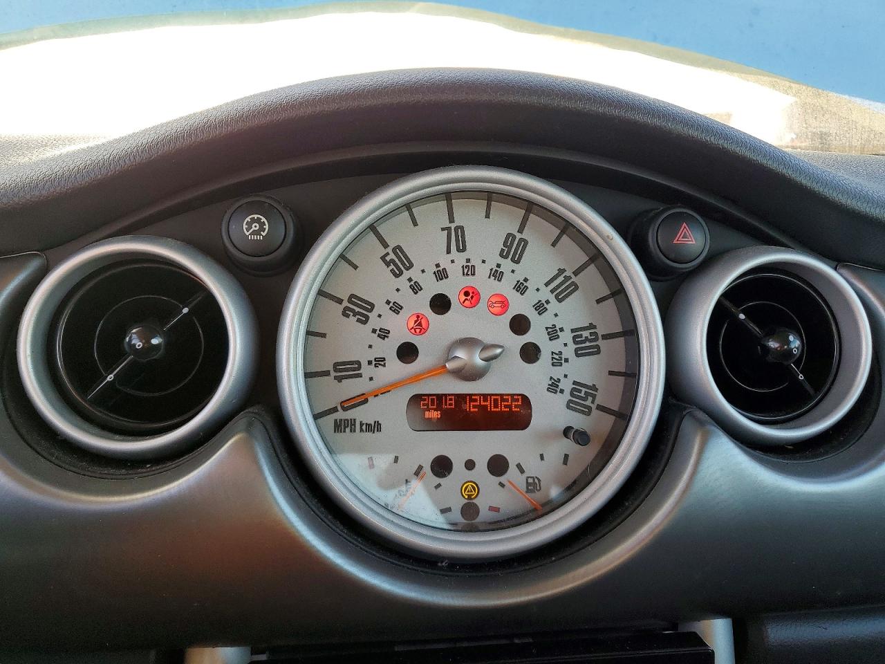 2002 MINI COOPER S photo 9