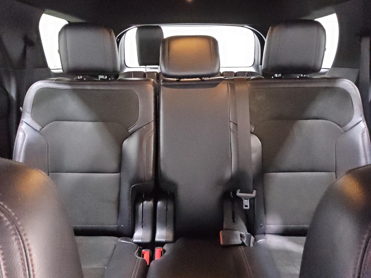 2019 FORD EXPLORER XLT photo 10