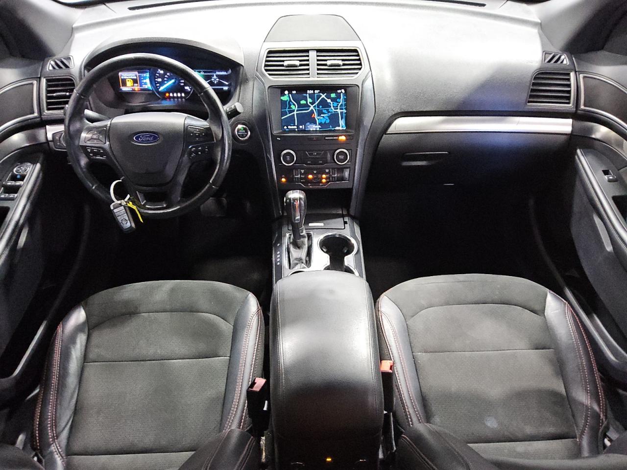 2019 FORD EXPLORER XLT photo 8
