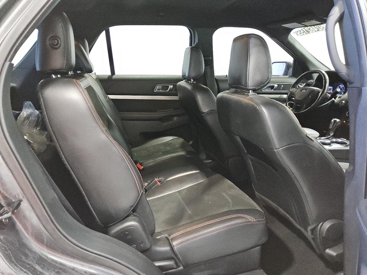 2019 FORD EXPLORER XLT photo 11