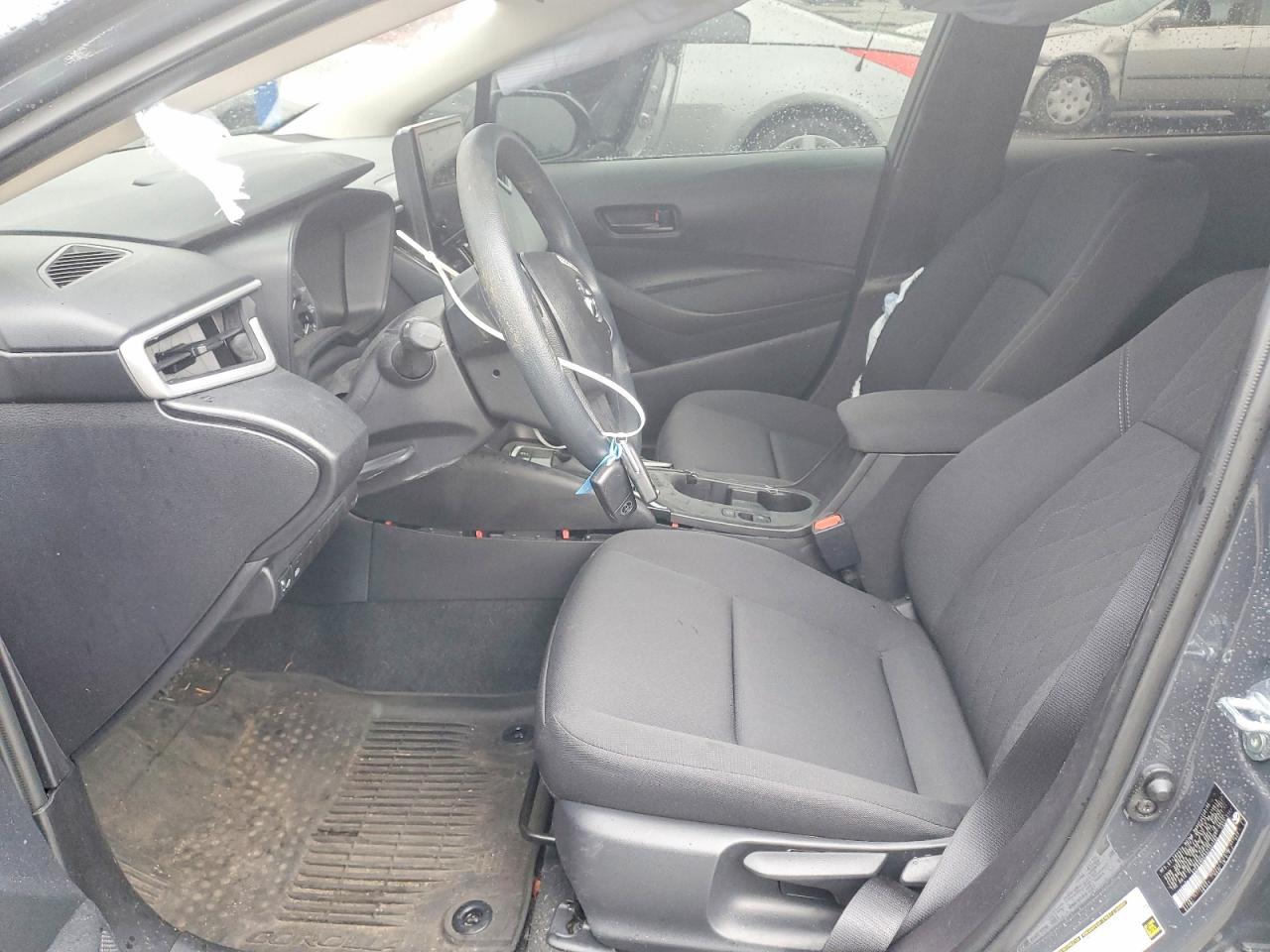 2025 TOYOTA COROLLA LE photo 7