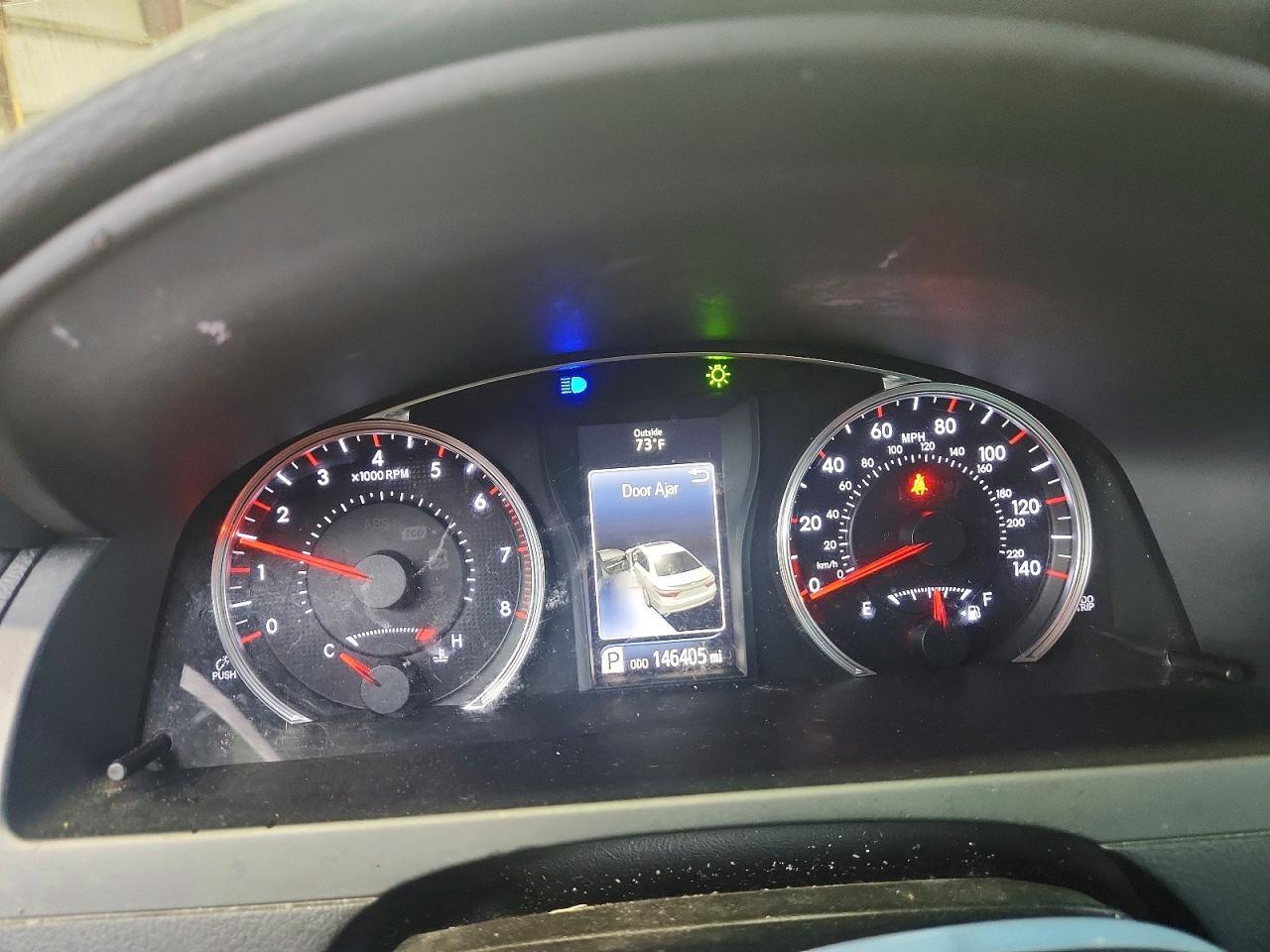 2016 TOYOTA CAMRY LE photo 9
