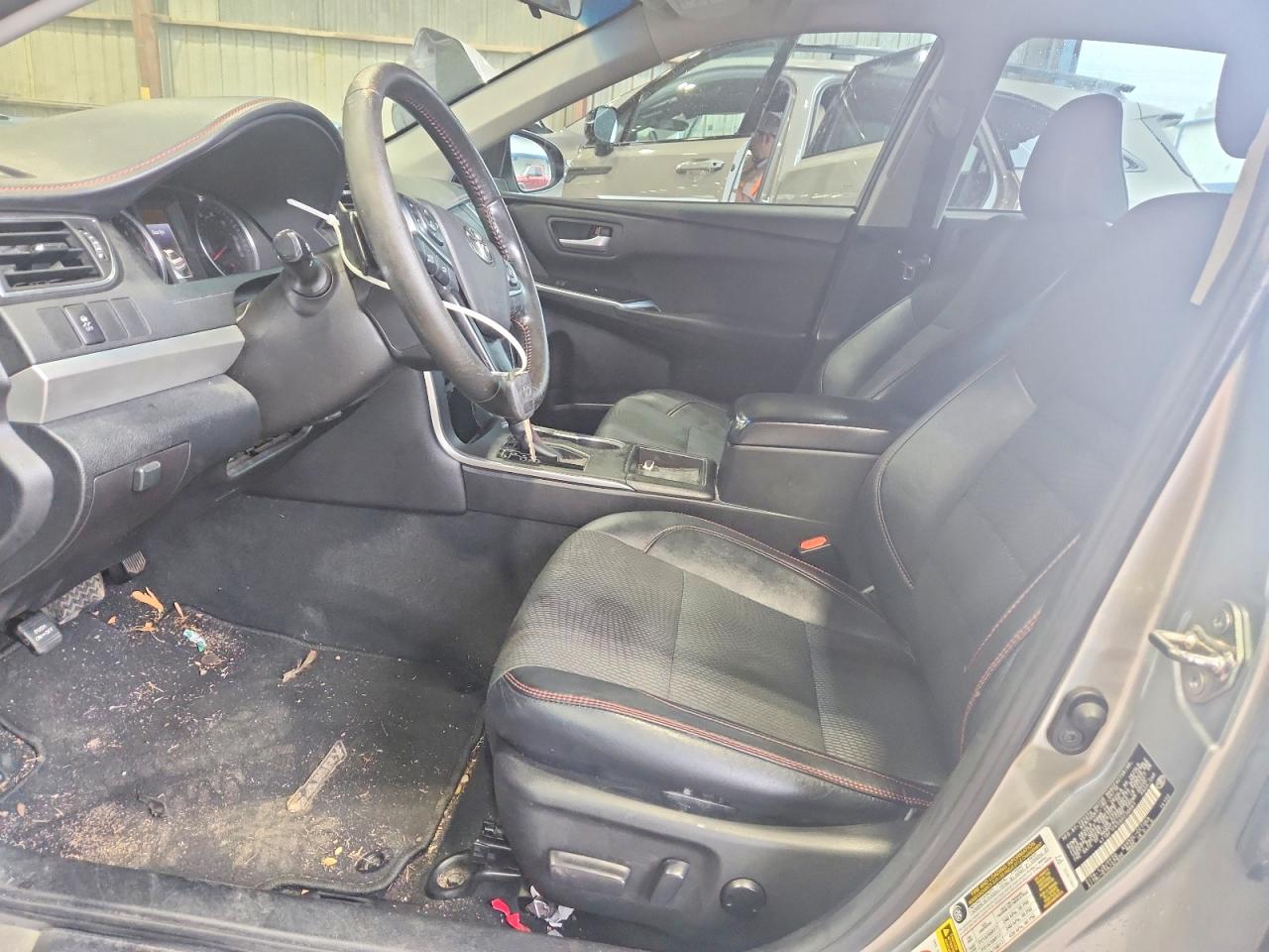 2016 TOYOTA CAMRY LE photo 7