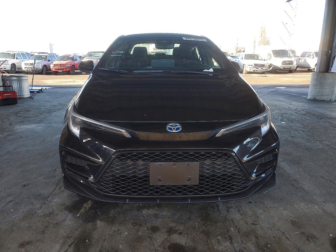 2025 TOYOTA COROLLA LE photo 5
