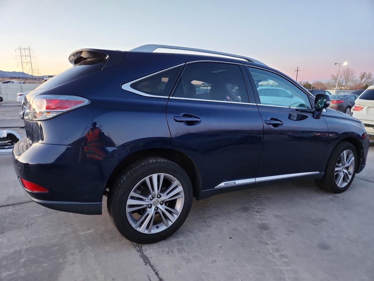 2015 LEXUS RX 450H photo 3