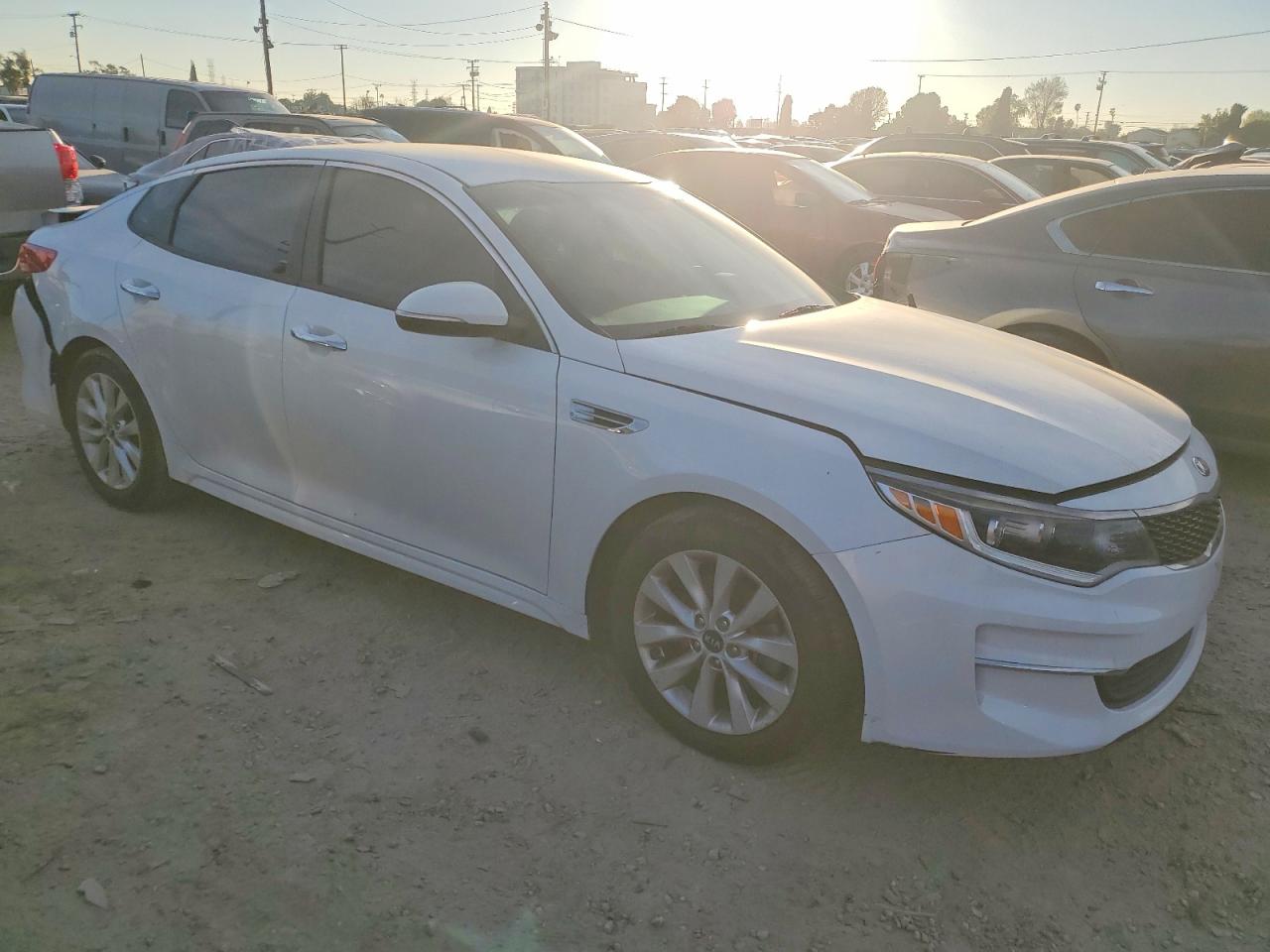 2018 KIA OPTIMA LX photo 4