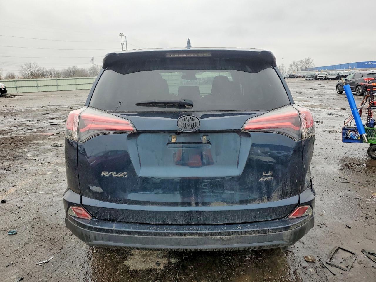 2017 TOYOTA RAV4 LE photo 6