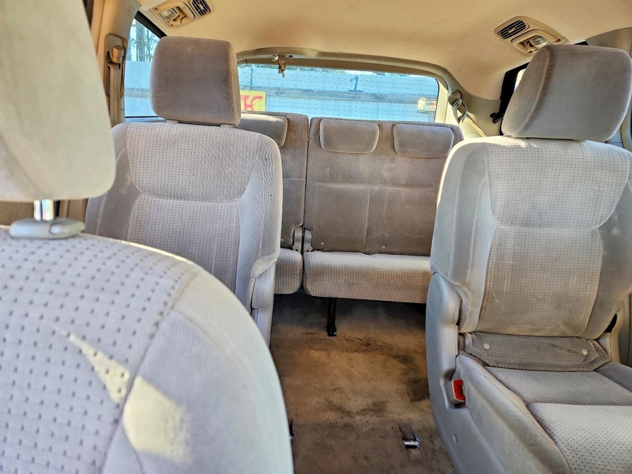 2009 TOYOTA SIENNA CE photo 10