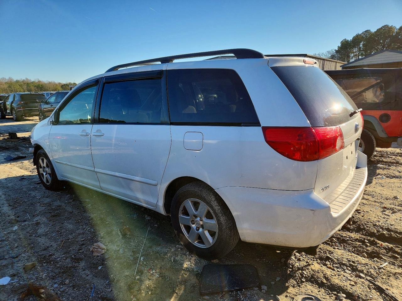 2009 TOYOTA SIENNA CE photo 2
