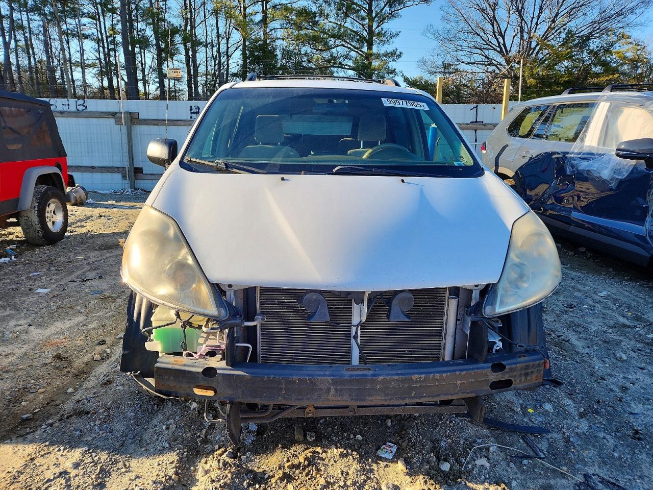 2009 TOYOTA SIENNA CE photo 5