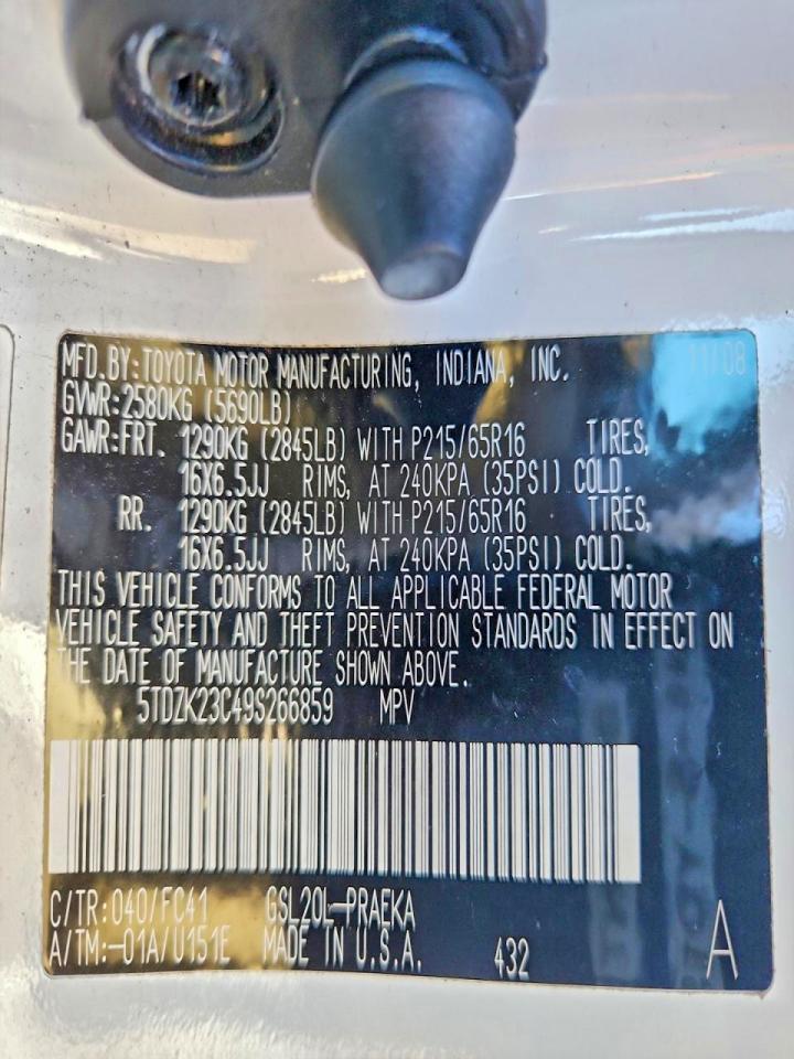 2009 TOYOTA SIENNA CE photo 13