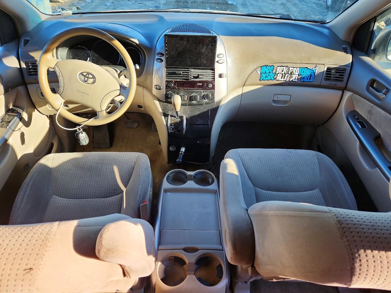 2009 TOYOTA SIENNA CE photo 8