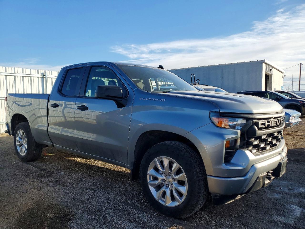 2023 CHEVROLET SILVERADO K1500 CUSTOM photo 4