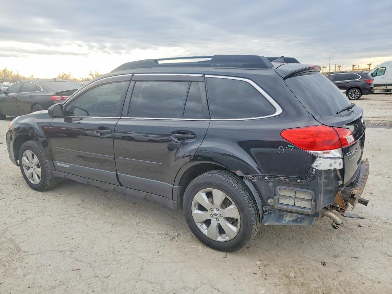 2012 SUBARU OUTBACK 3.6R LIMITED photo 2