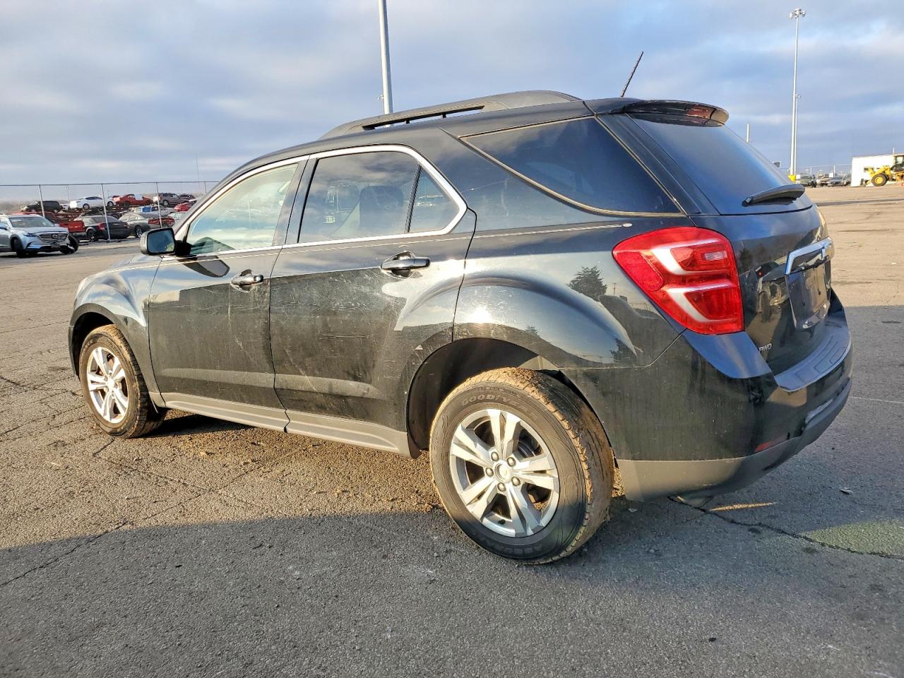 2016 CHEVROLET EQUINOX LT photo 2