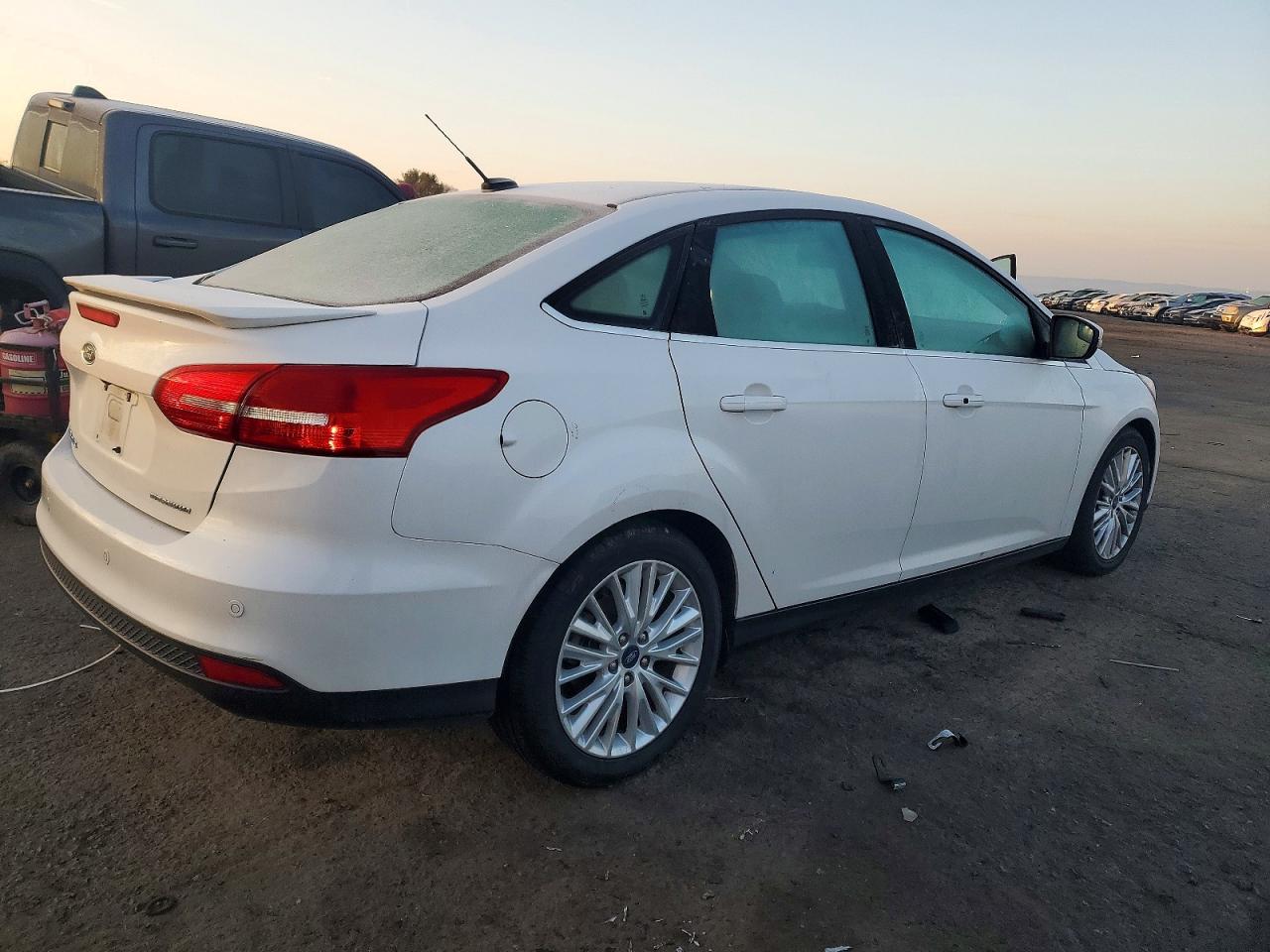 2018 FORD FOCUS TITANIUM photo 3