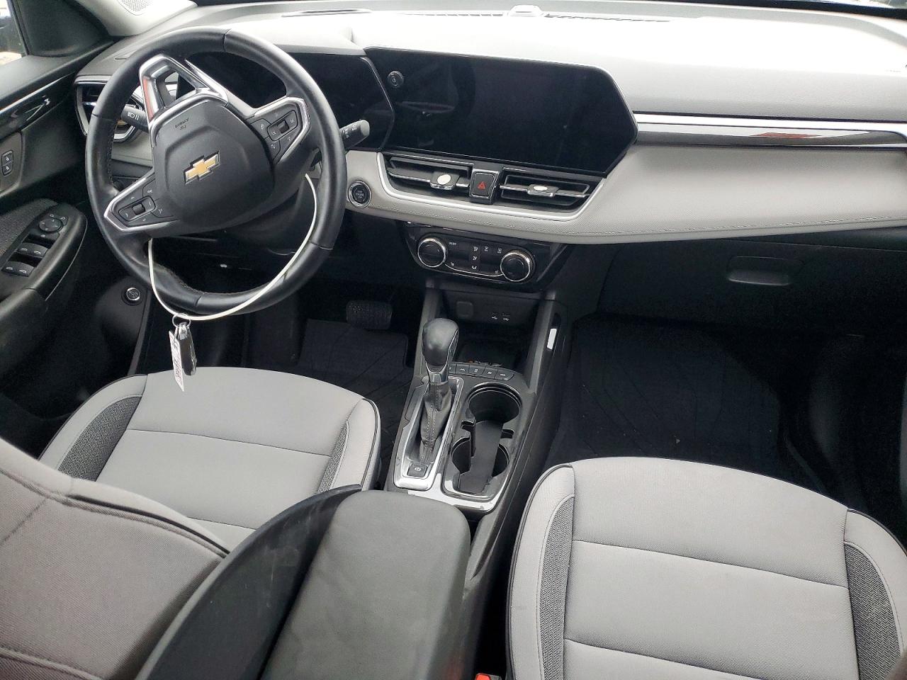 2025 CHEVROLET TRAILBLAZER LT photo 8