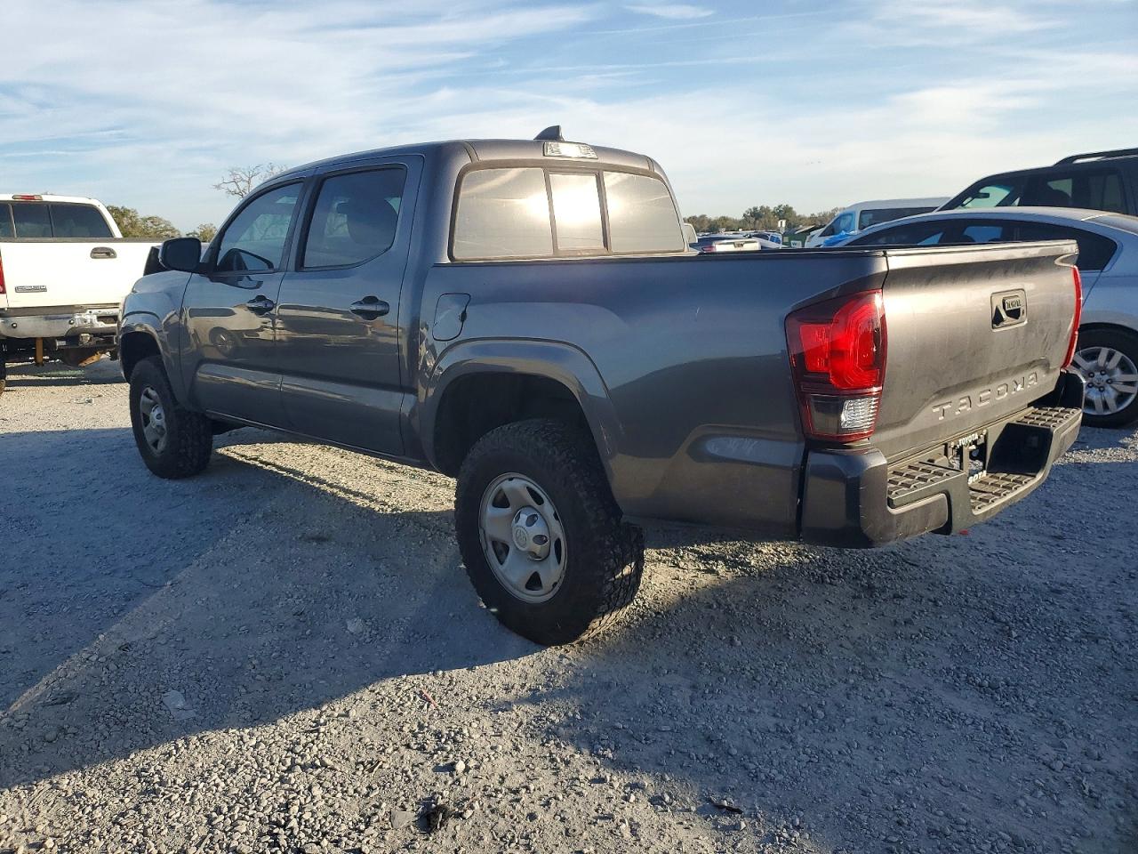 2022 TOYOTA TACOMA DOUBLE CAB photo 2