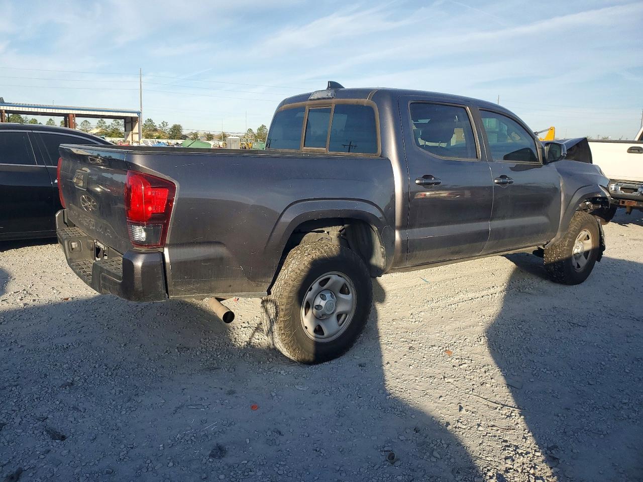 2022 TOYOTA TACOMA DOUBLE CAB photo 3