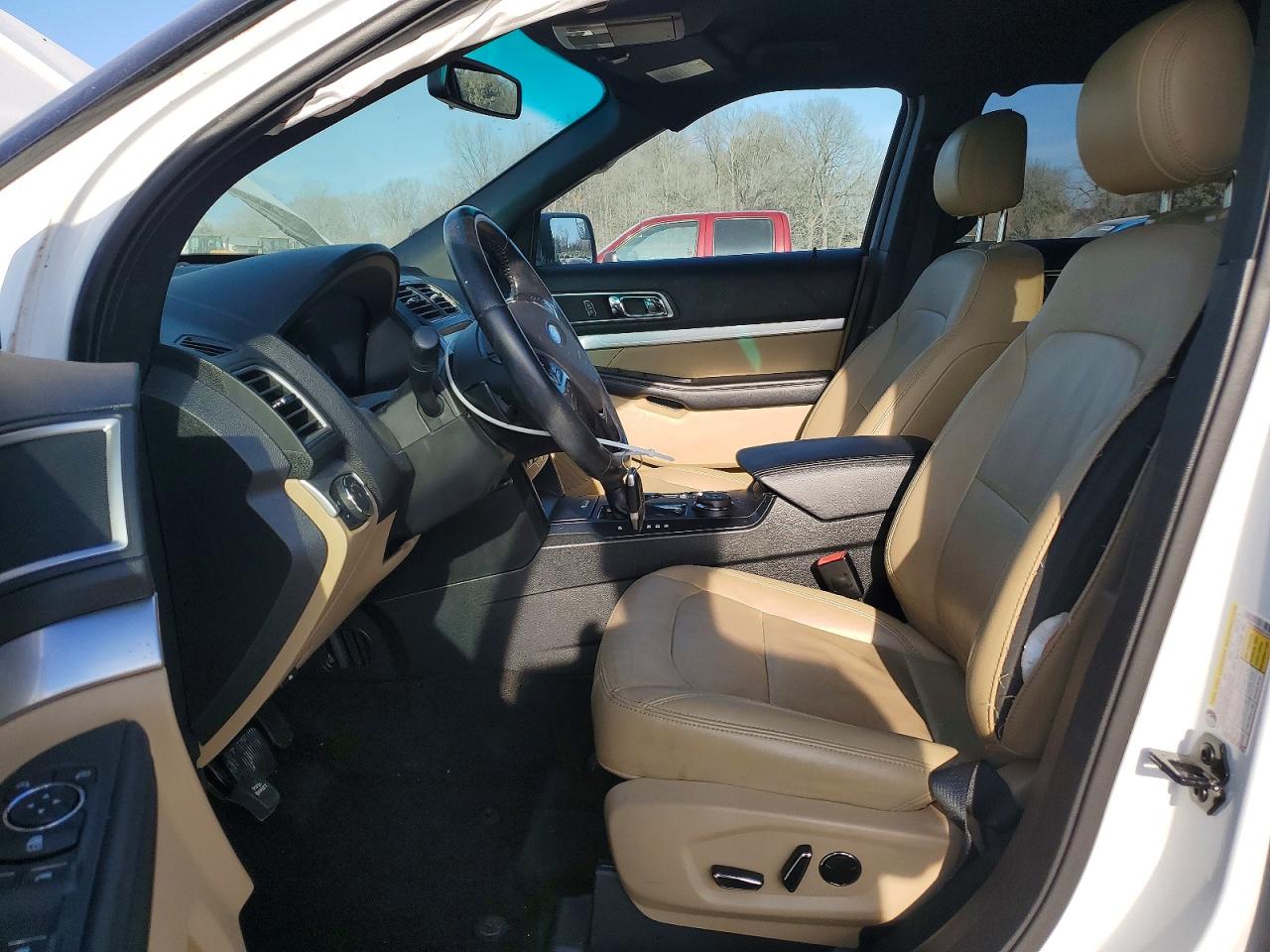 2016 FORD EXPLORER XLT photo 13