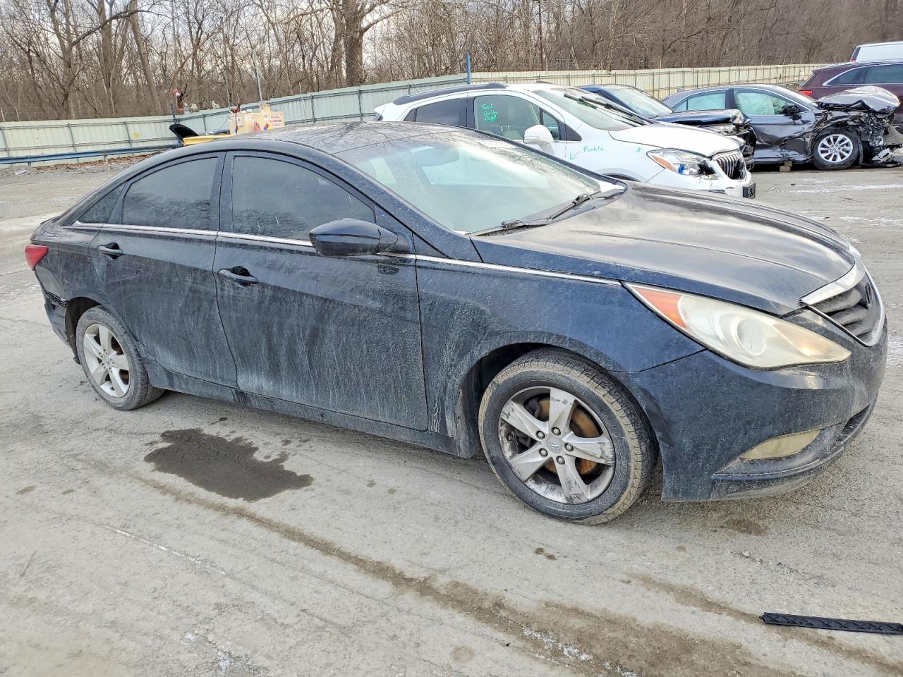 2013 HYUNDAI SONATA GLS photo 4