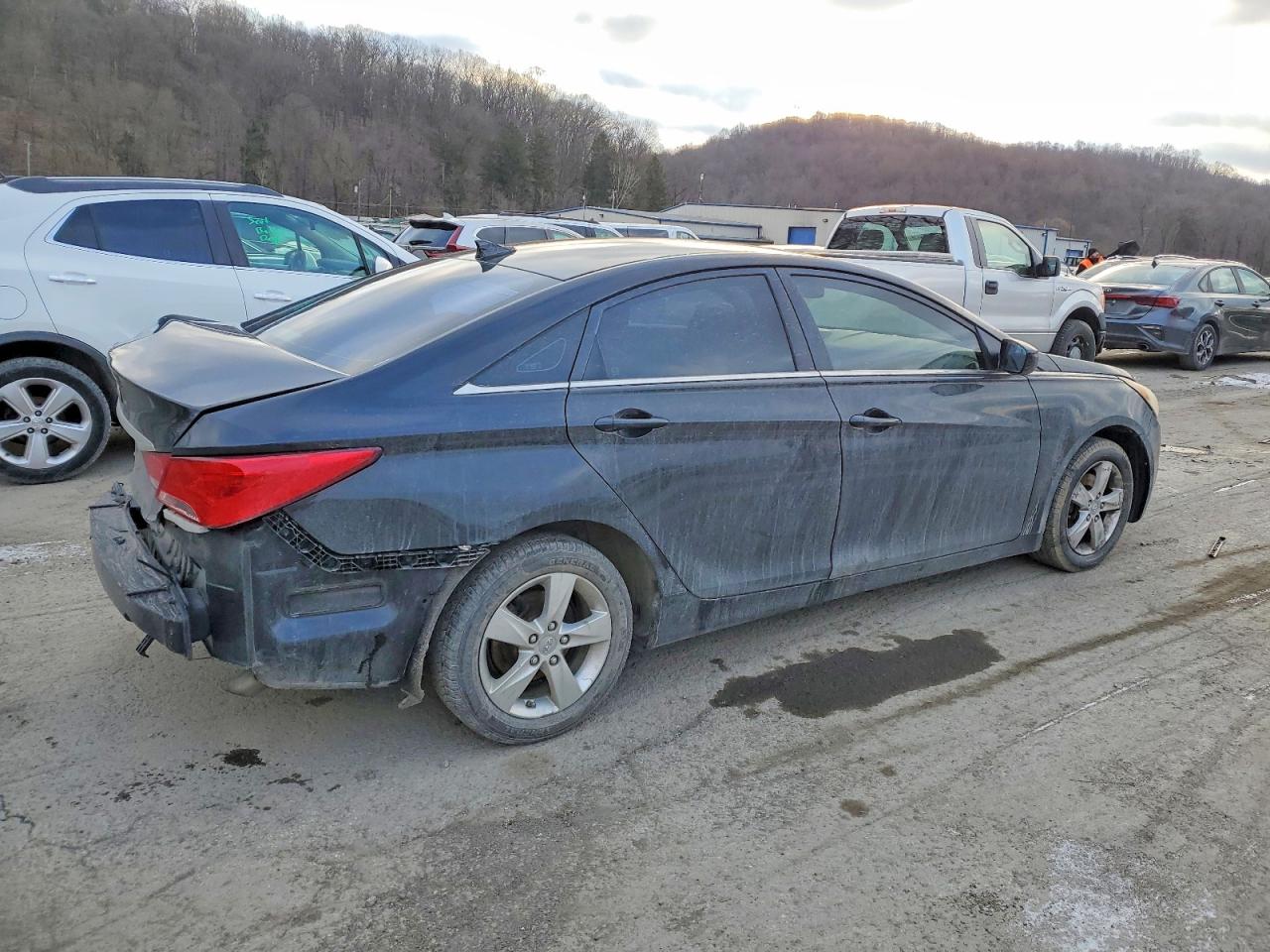 2013 HYUNDAI SONATA GLS photo 3