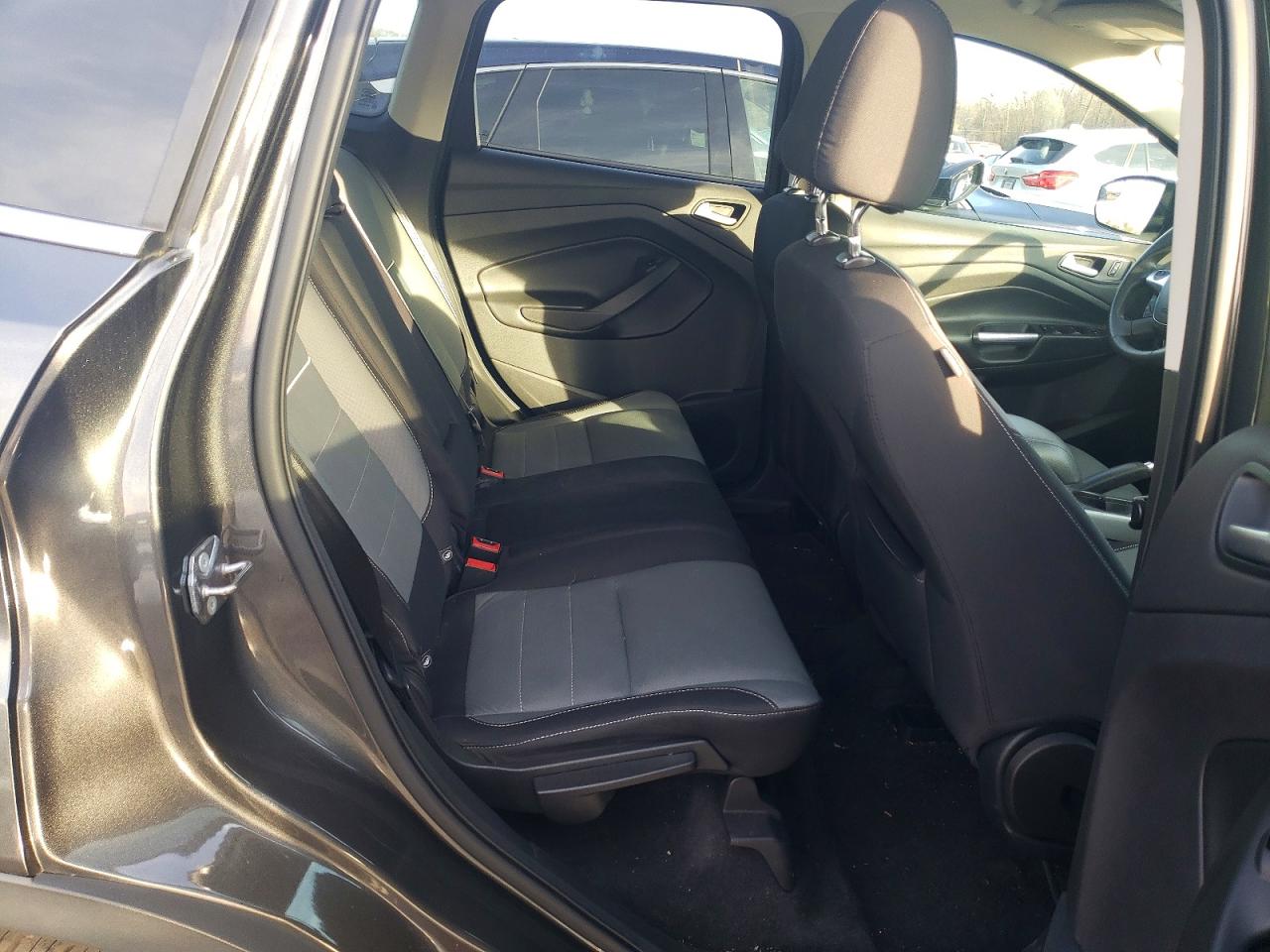 2015 FORD ESCAPE SE photo 11