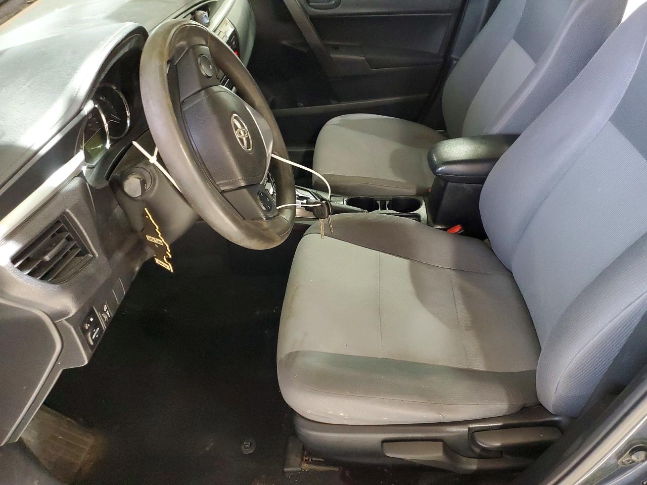 2014 TOYOTA COROLLA L photo 7