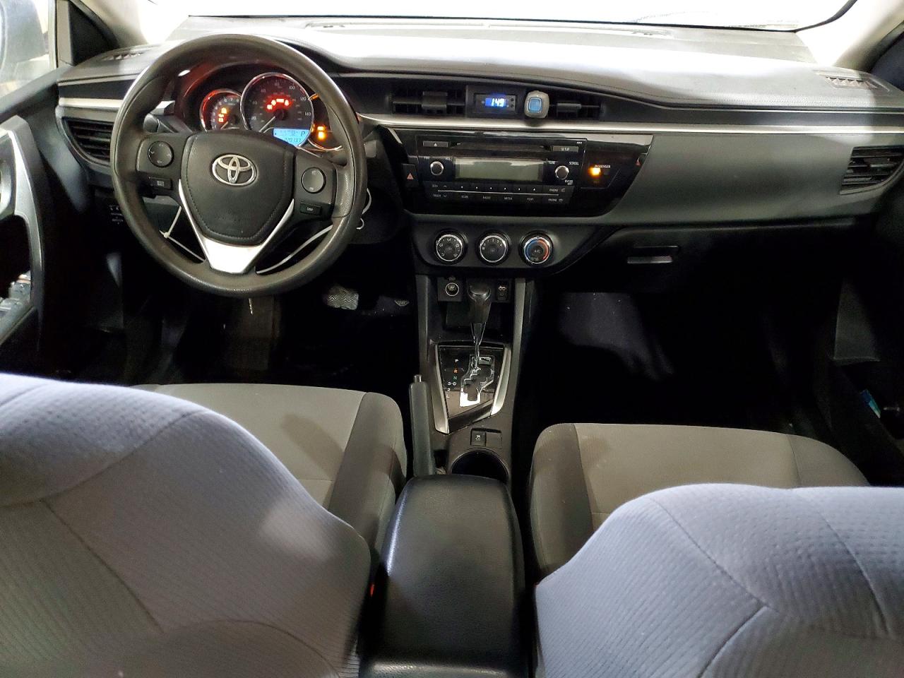 2014 TOYOTA COROLLA L photo 8