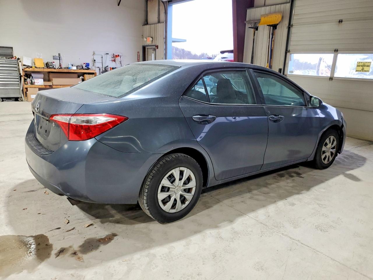 2014 TOYOTA COROLLA L photo 3