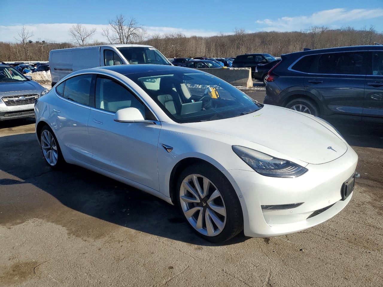2019 TESLA MODEL 3 photo 4