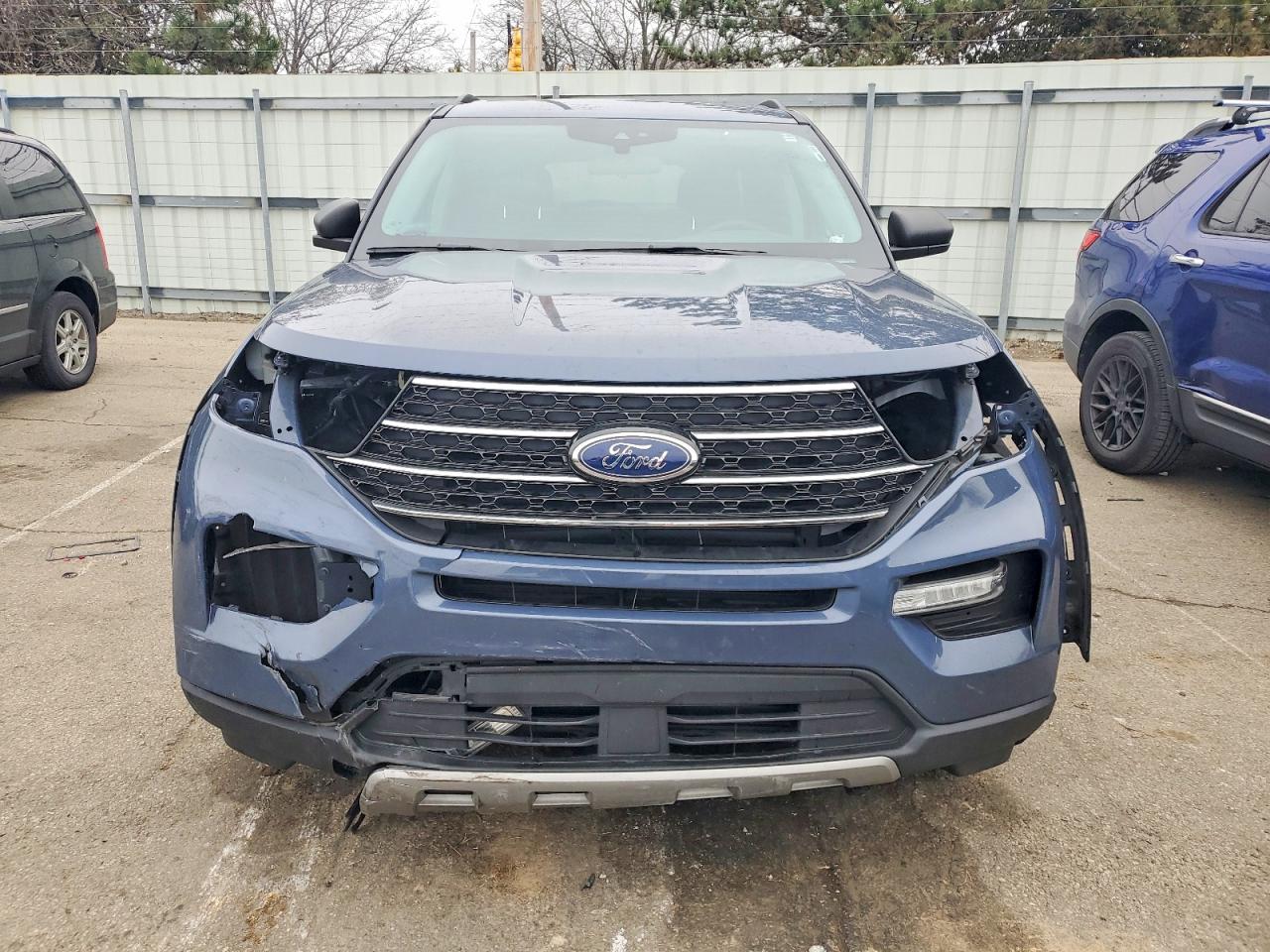 2021 FORD EXPLORER XLT photo 5