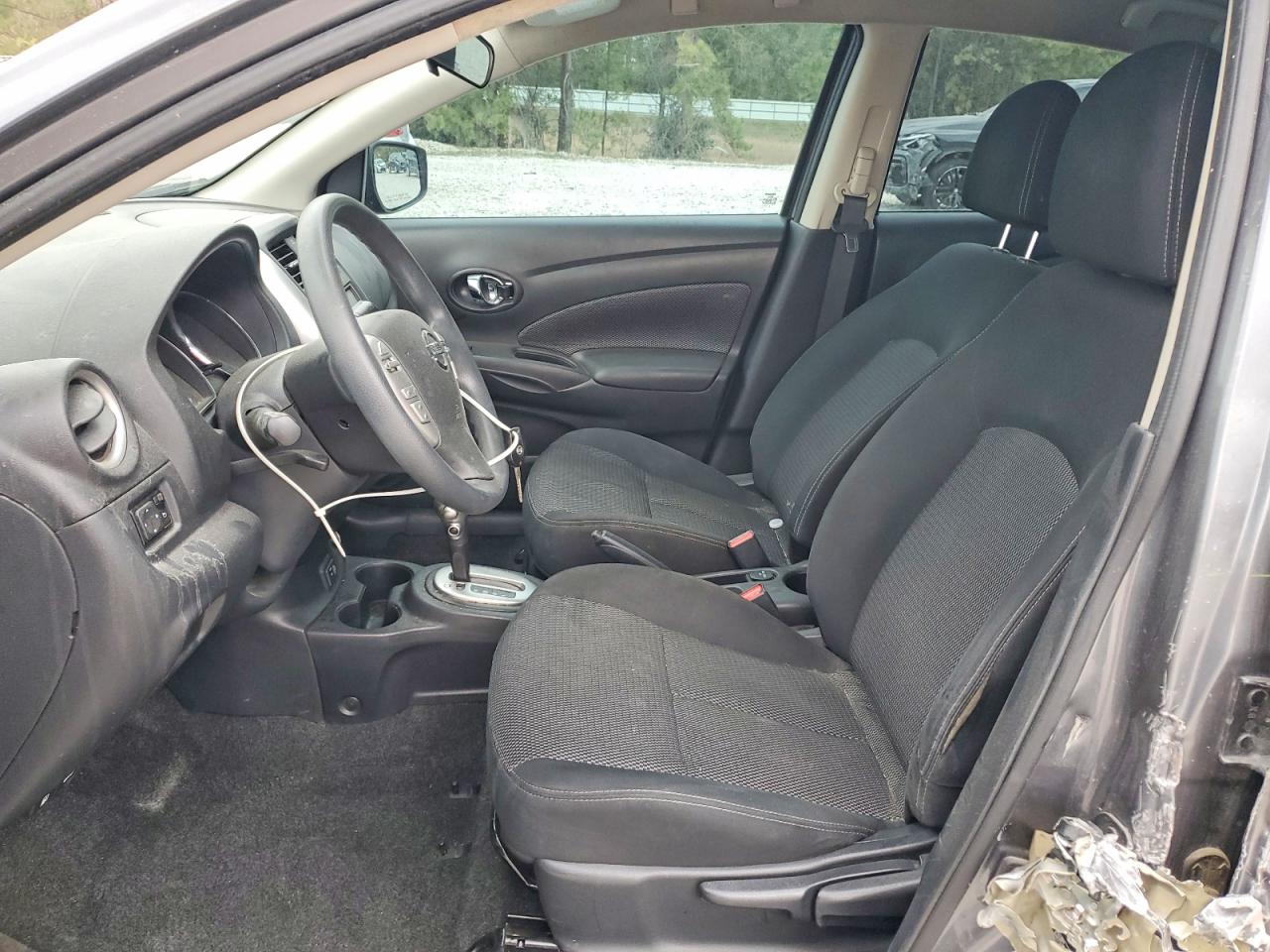 2019 NISSAN VERSA S photo 7