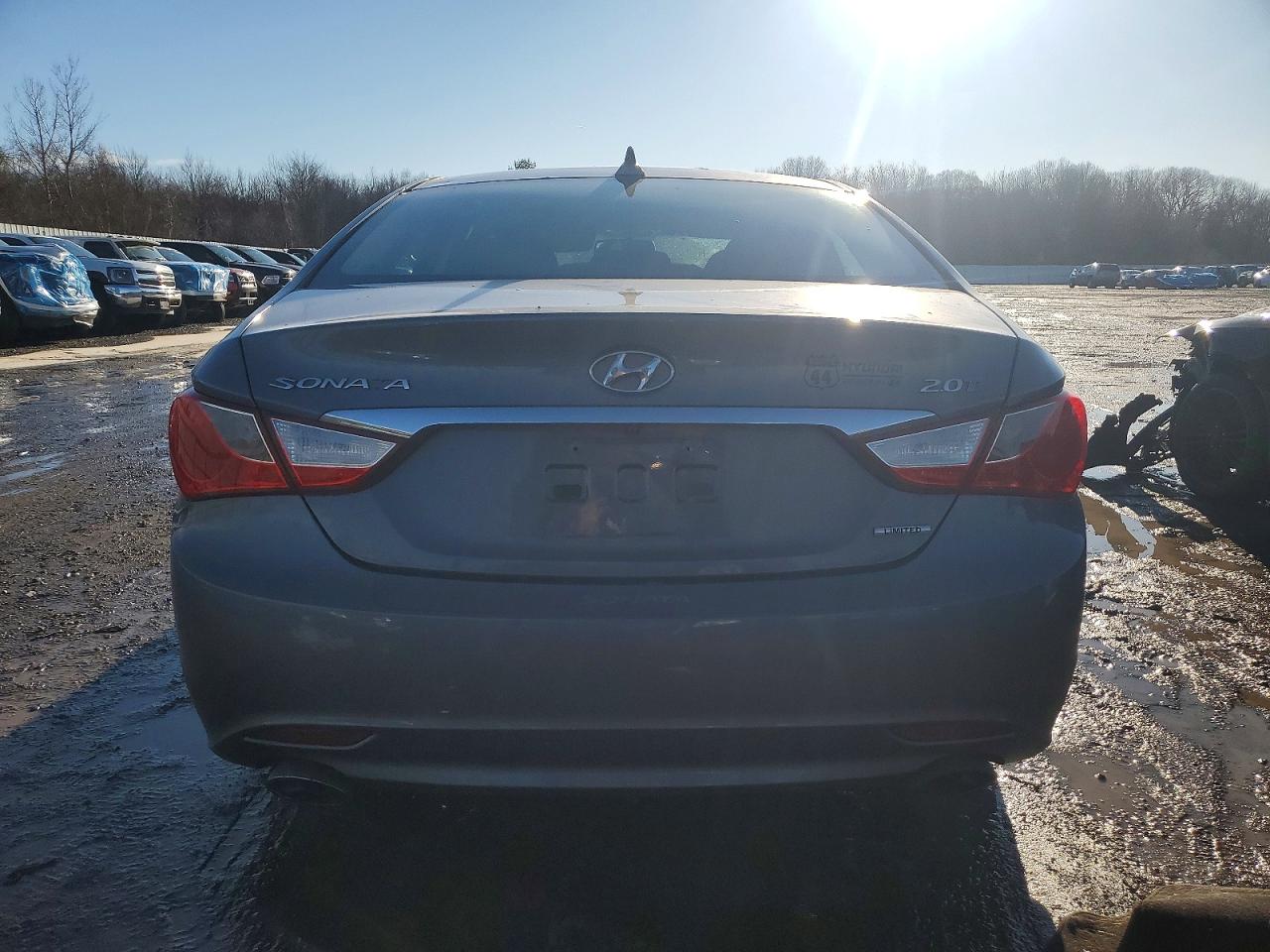2011 HYUNDAI SONATA SE photo 6