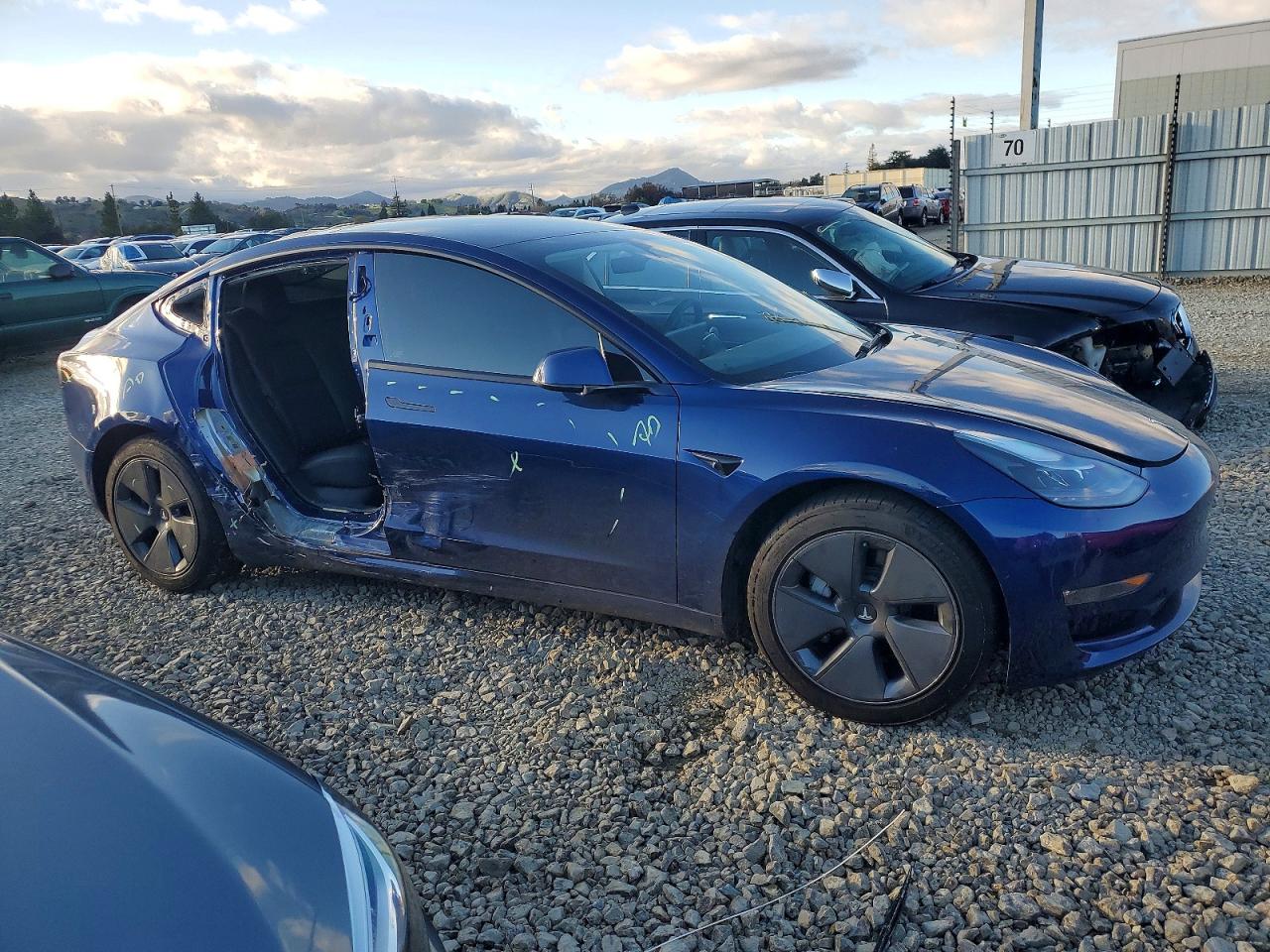 2022 TESLA MODEL 3 photo 4