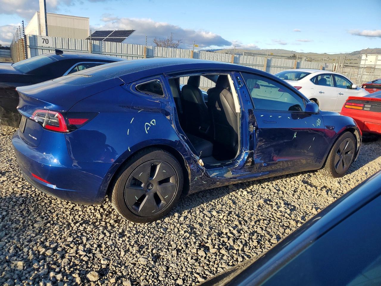 2022 TESLA MODEL 3 photo 3