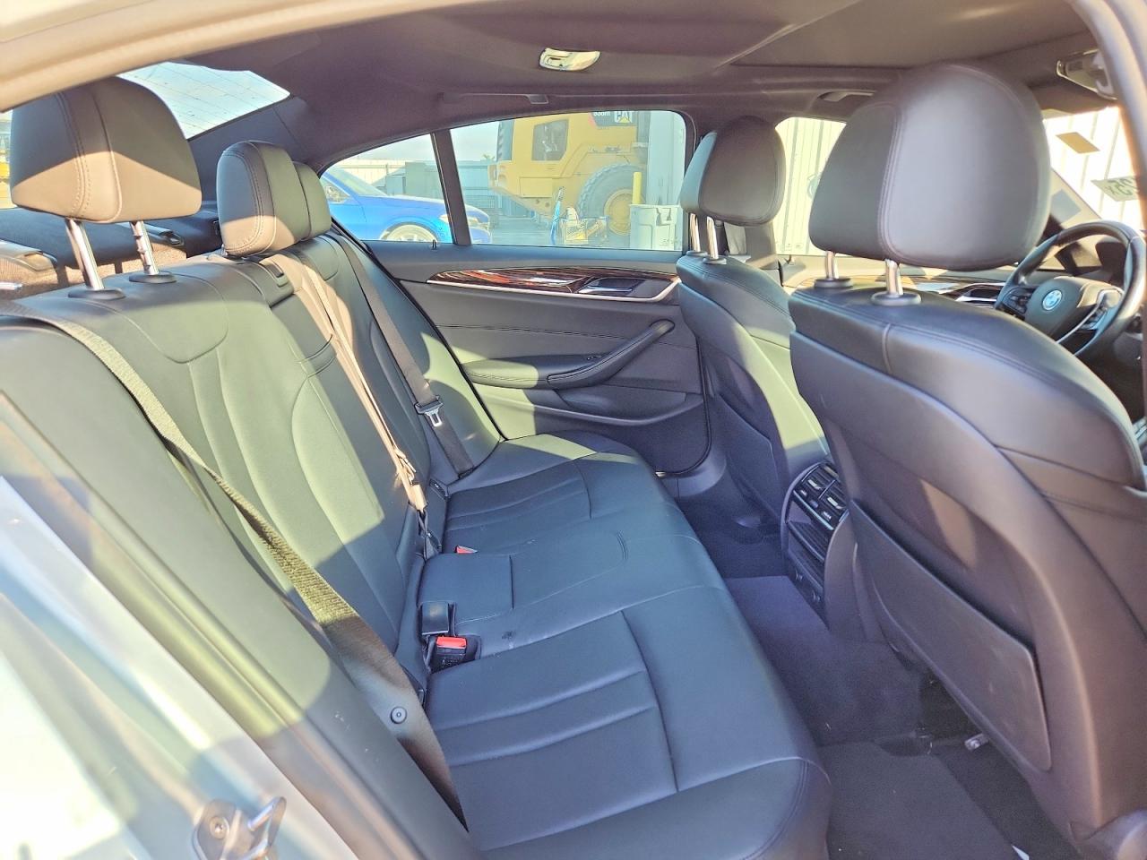 2018 BMW 530E photo 10