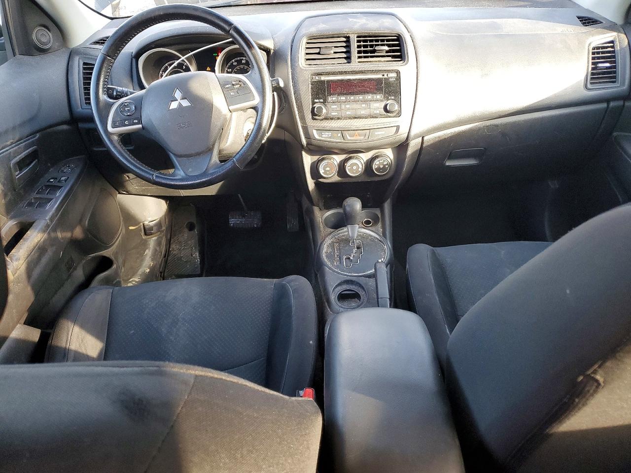 2015 MITSUBISHI OUTLANDER SPORT ES photo 8