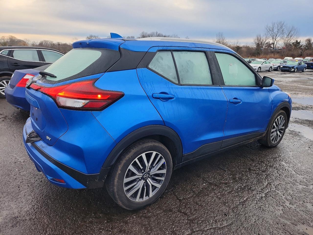 2022 NISSAN KICKS SV photo 3