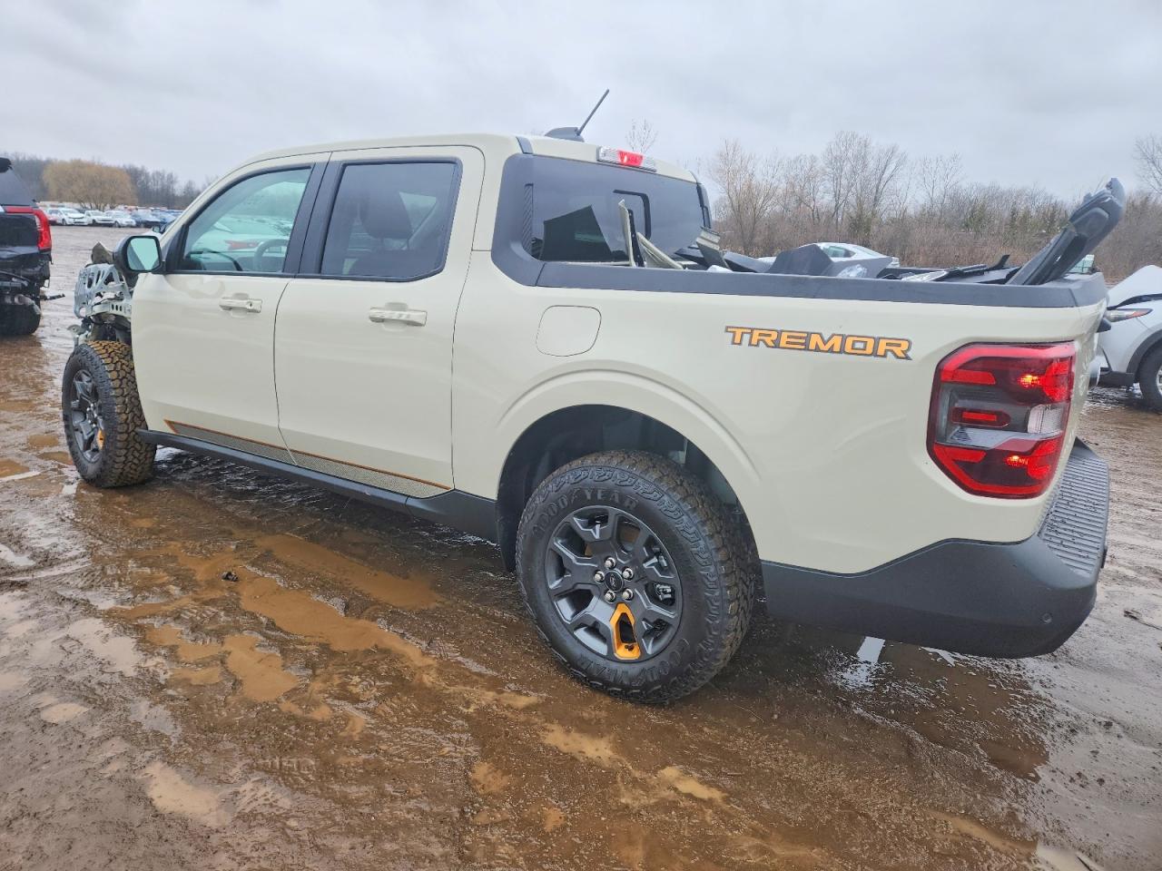 2025 FORD MAVERICK TREMOR photo 2