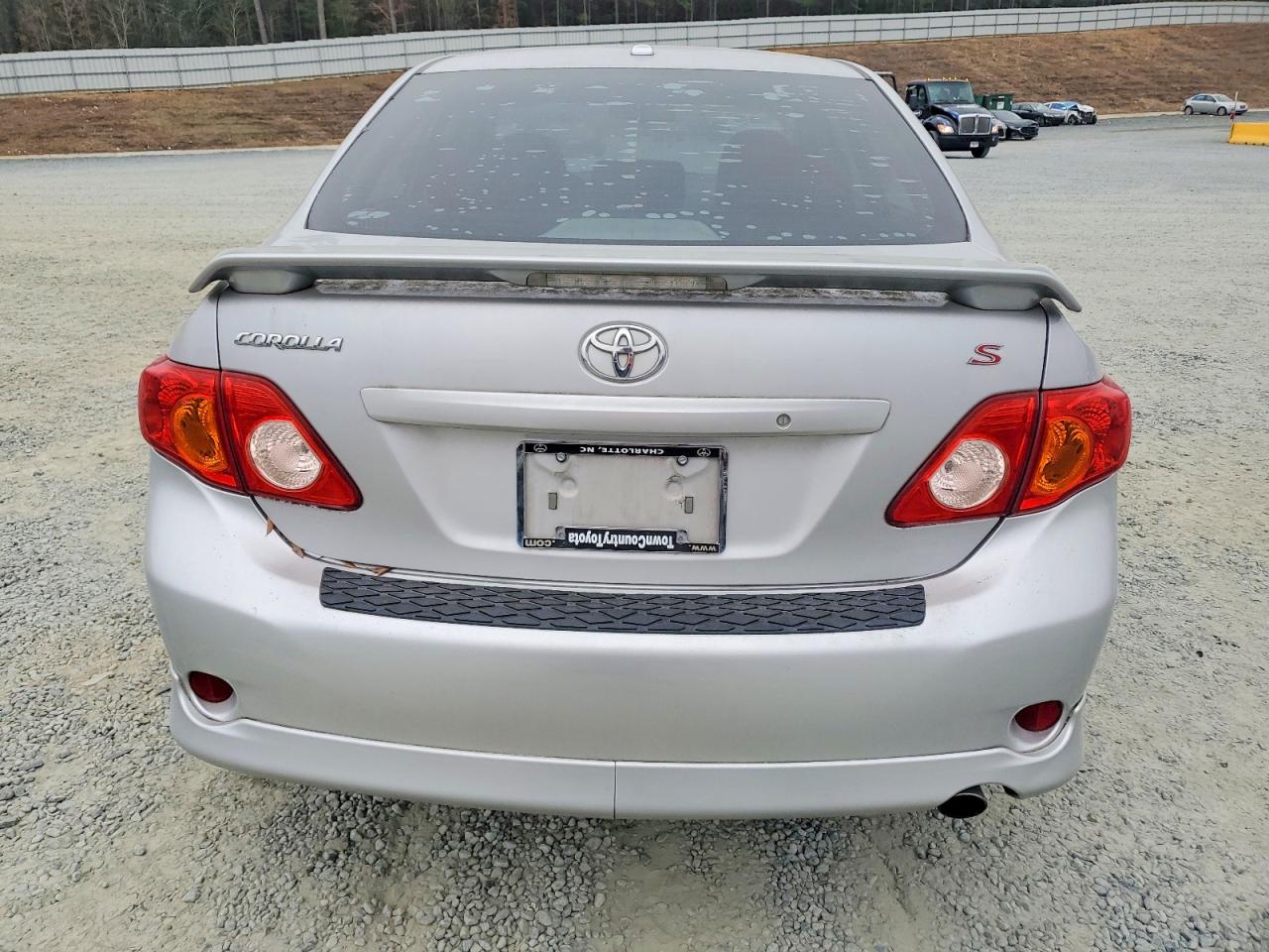 2010 TOYOTA COROLLA BASE photo 6