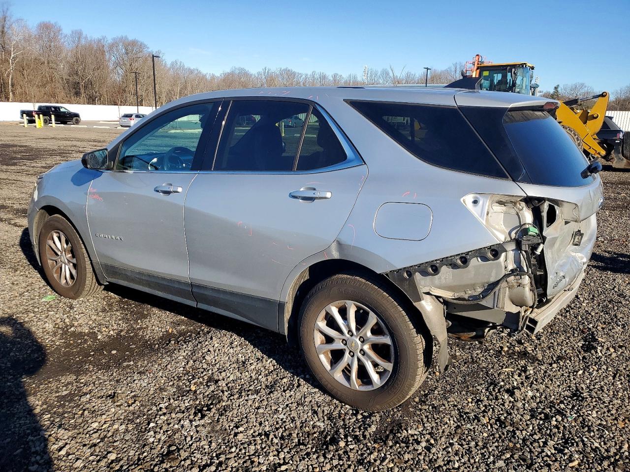 2018 CHEVROLET EQUINOX LT photo 2