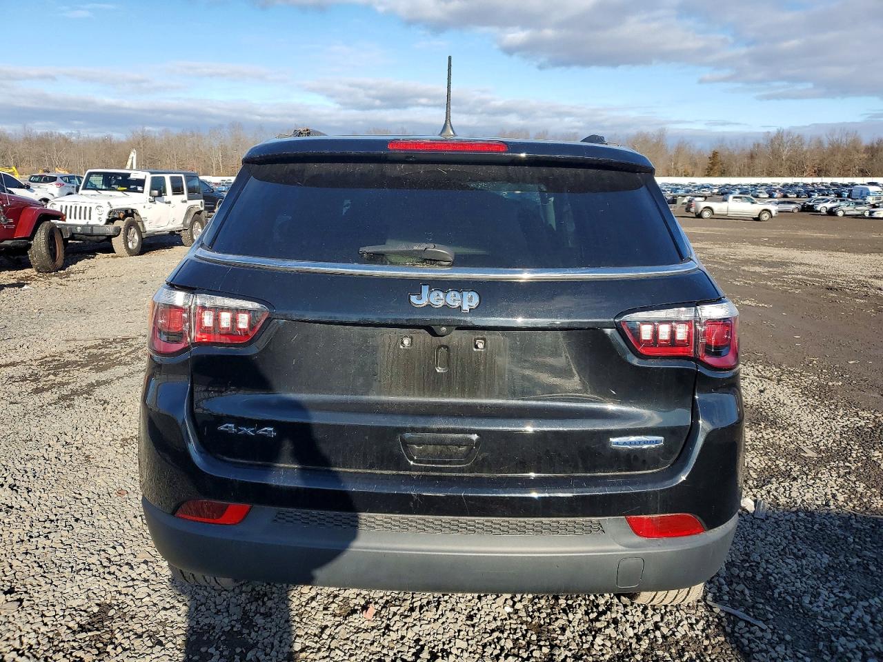 2022 JEEP COMPASS LATITUDE photo 6