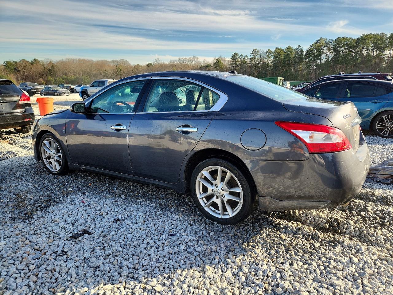 2009 NISSAN MAXIMA S photo 2