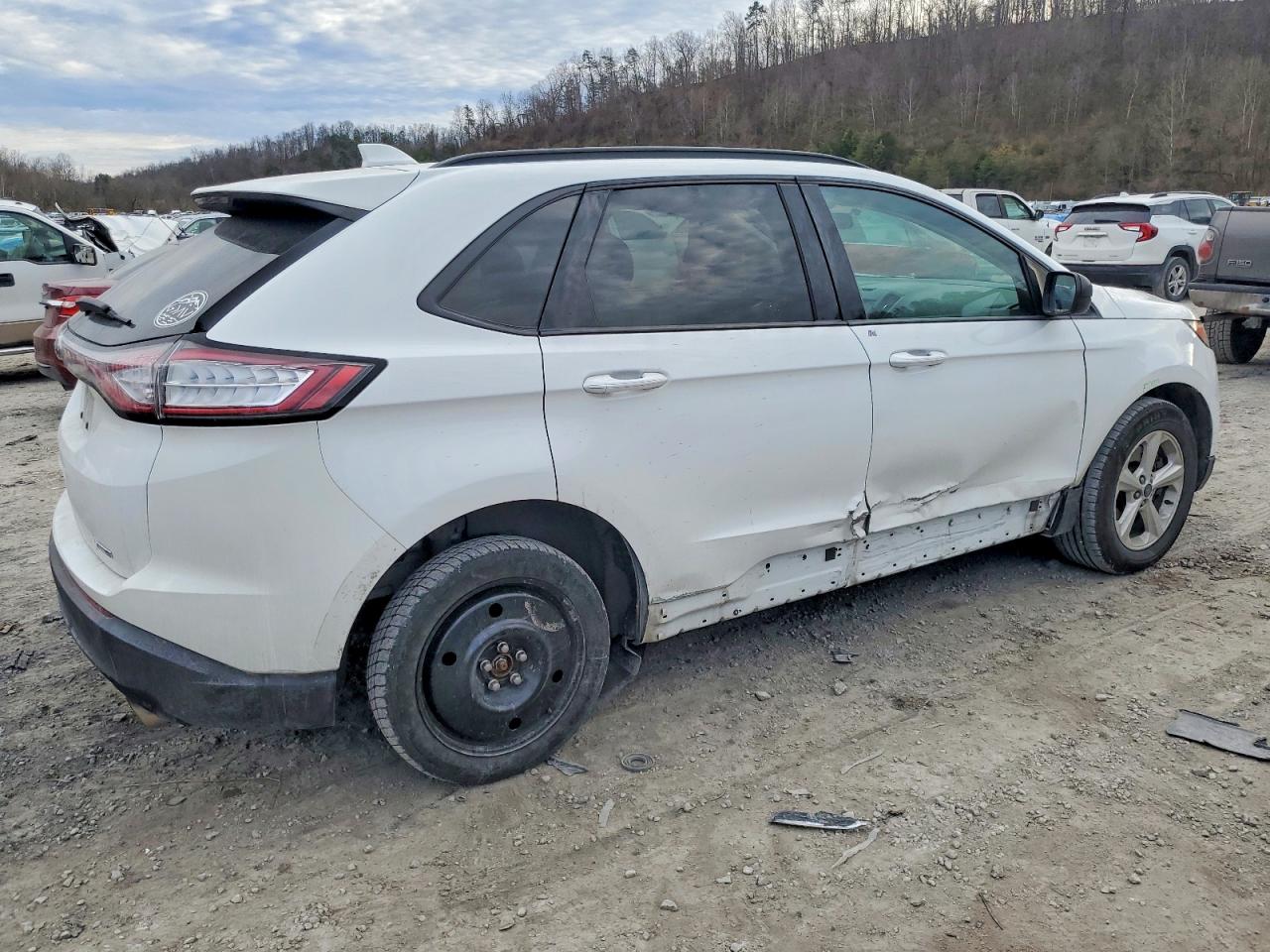2018 FORD EDGE SE photo 3