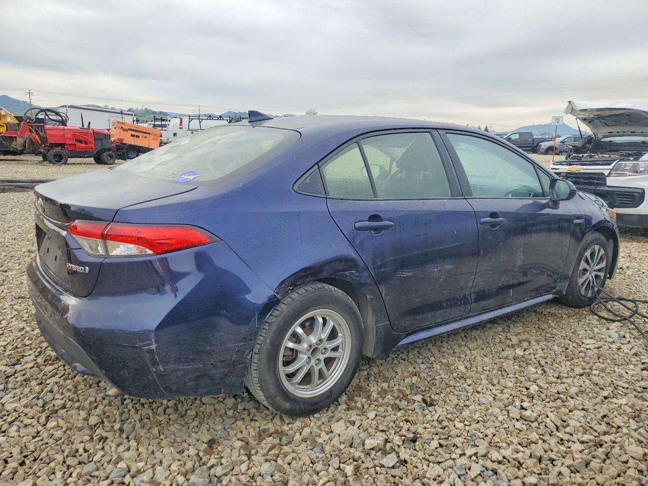 2020 TOYOTA COROLLA LE photo 3