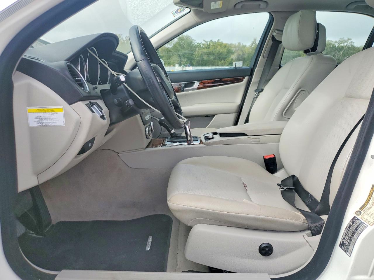 2013 MERCEDES-BENZ C 250 photo 7