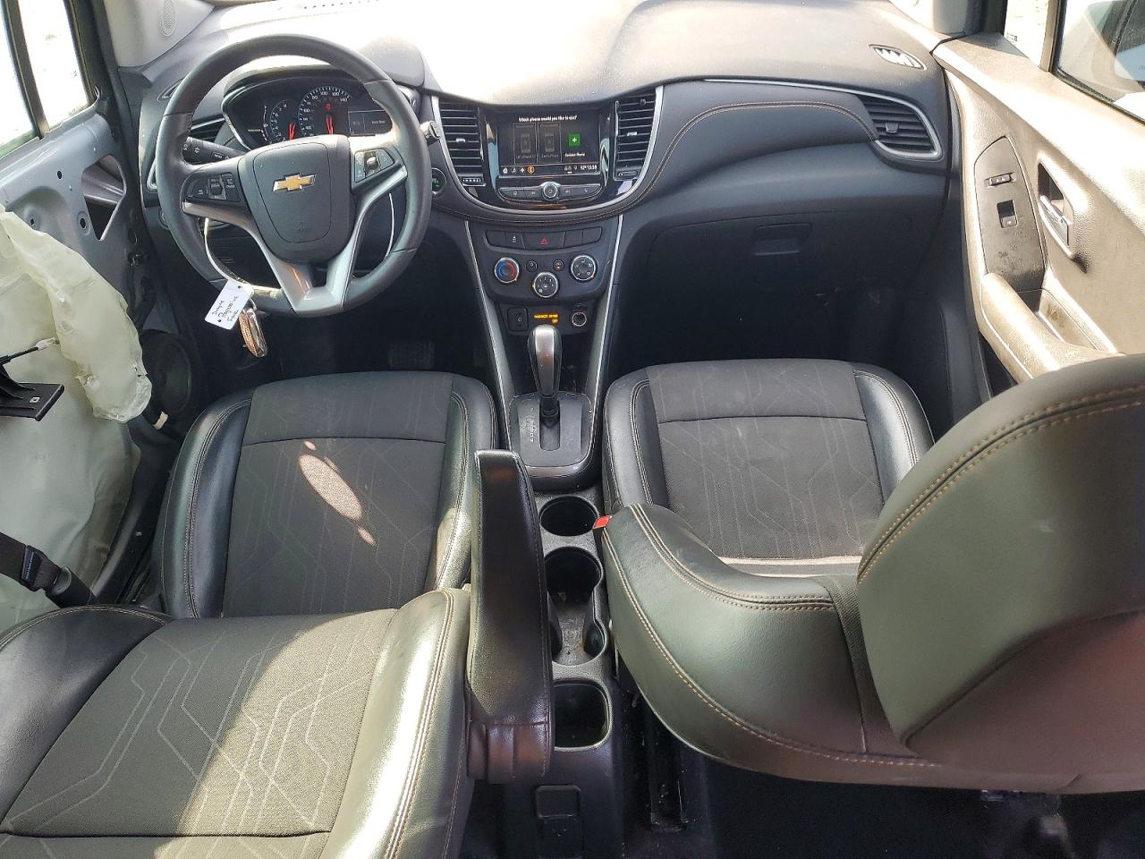 2021 CHEVROLET TRAX 1LT photo 8