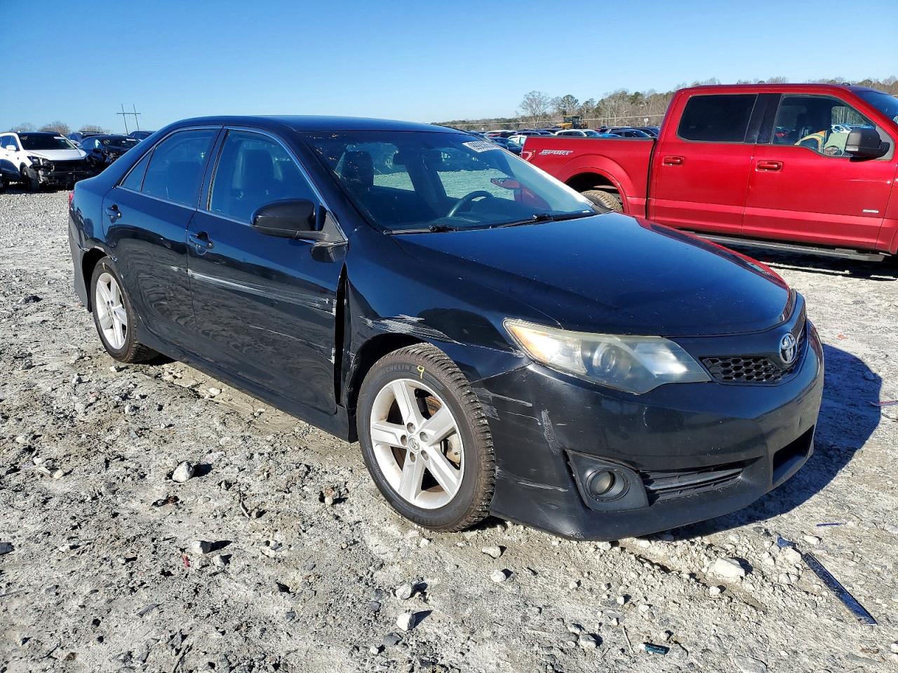 2014 TOYOTA CAMRY L photo 4