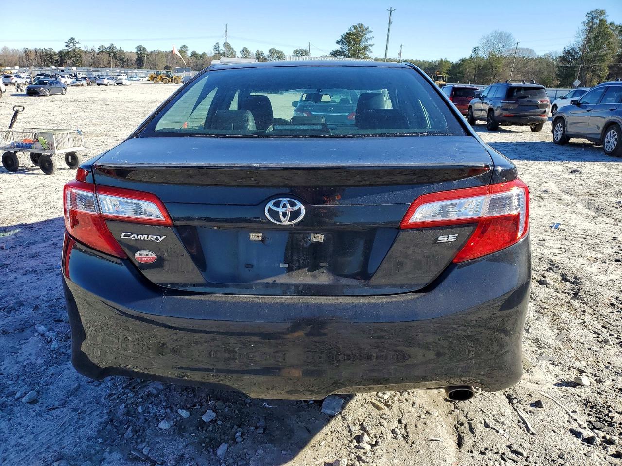 2014 TOYOTA CAMRY L photo 6